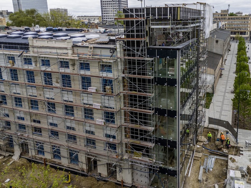 Remont fabryk pasaż Schillera ulica Sienkiewicza plac budowy