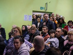 Łódź. Kolej Dużych Prędkości w Łodzi. Tłumy mieszkańców Starego Polesia na spotkaniu z wykonawcami