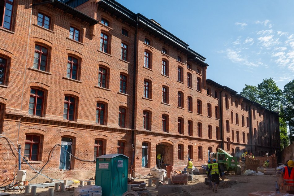 Łódź. Remont famuł przy Ogrodowej w Łodzi. Zobacz, co dzieje się na przeciwko Manufaktury!