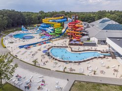 Aquapark Fala - baseny zewnętrzne i zjeżdżalnie