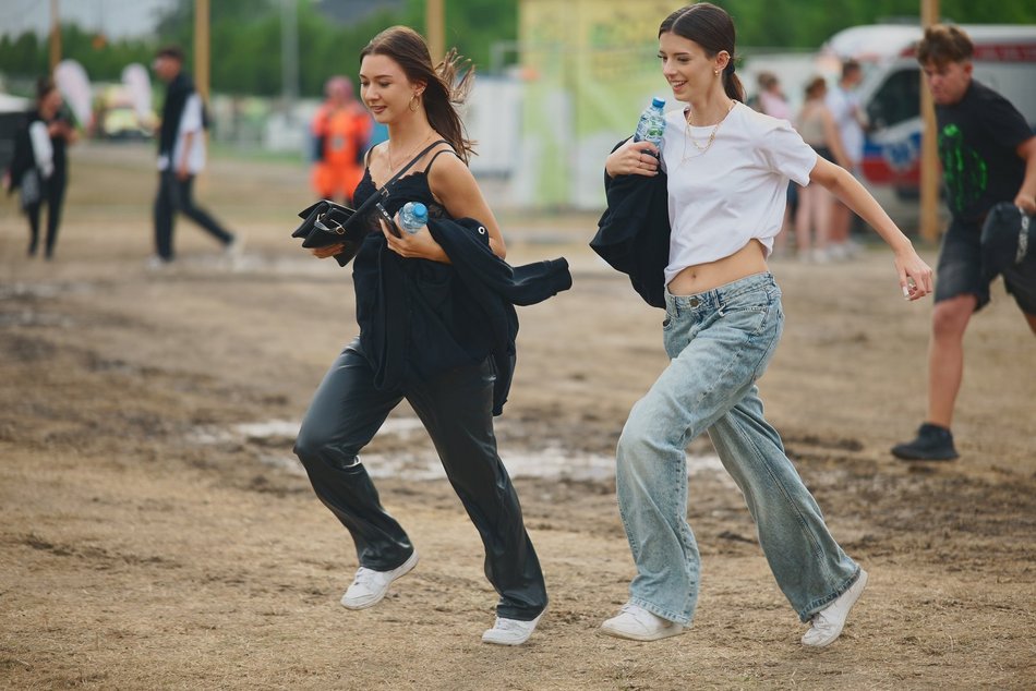 Deszcz im niestraszny! Pierwsi festiwalowicze rozpoczęli trzeci dzień Łódź Summer Festival 2025!