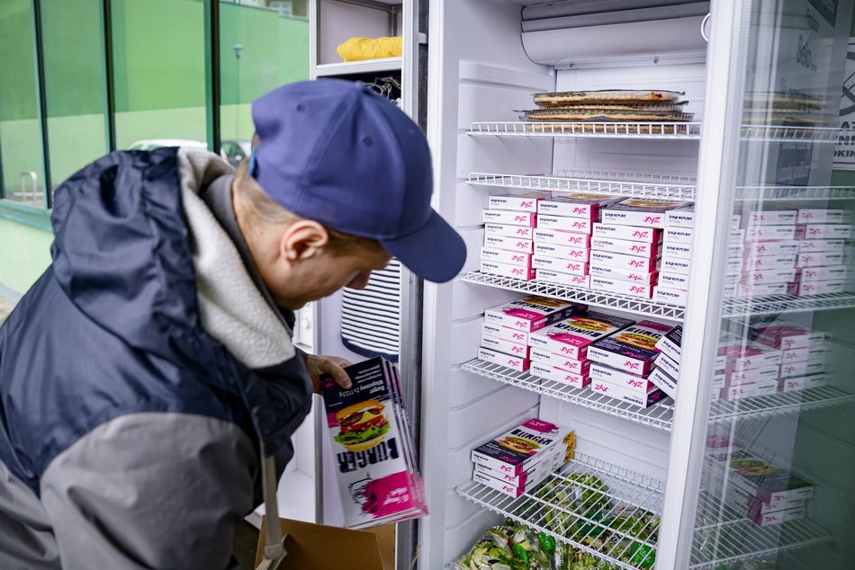 Łódź. Masz nadmiar świątecznych potraw? Skorzystaj z 26 lodówek społecznych w Łodzi