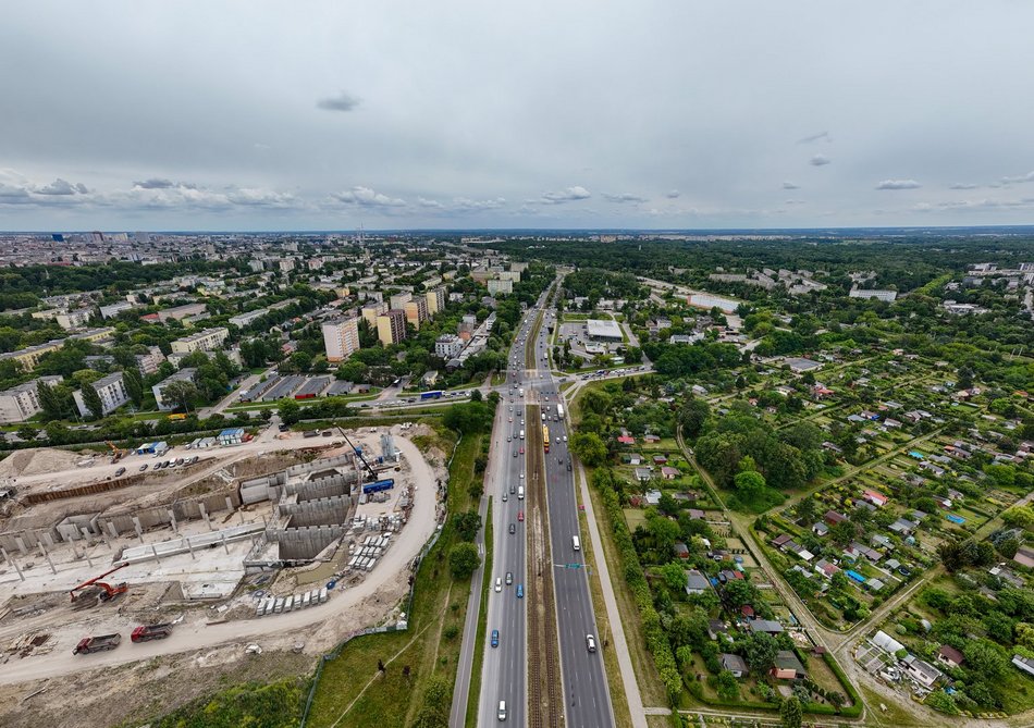 Włókniarzy i stacja Łódź Koziny z lotu ptaka