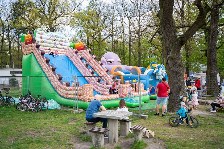 Łódź. Piknik w Arturówku. Łodzianie rozpoczęli majówkę 2025 nad wodą