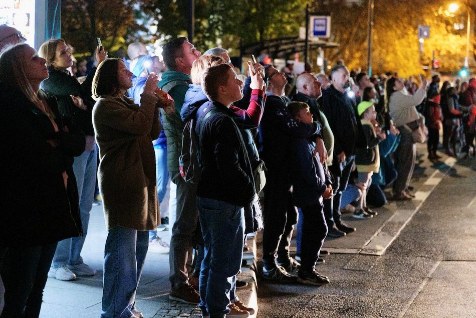 Byliście już w parku Sienkiewicza? Bajkowy świat Light Move Festival 2025 Łódź [ZDJĘCIA]