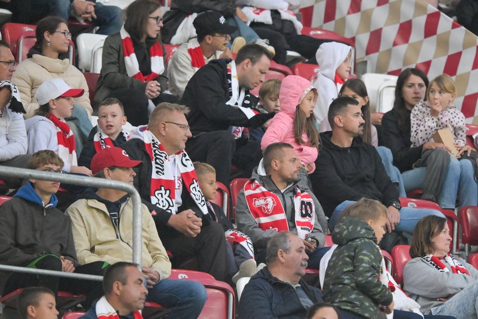 Kibice na meczu ŁKS Łódź z Polonią Warszawa. Byłeś/aś tam? Znajdź się w galerii!