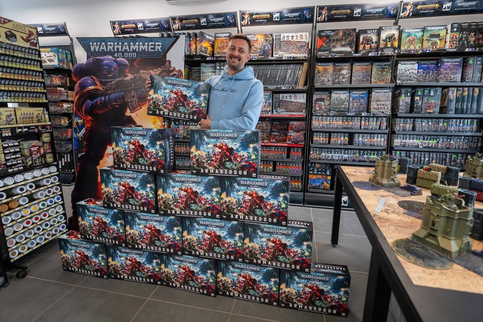 Łódź. Jego pasja przyciąga fanów Warhammera i… Henry’ego Cavilla!