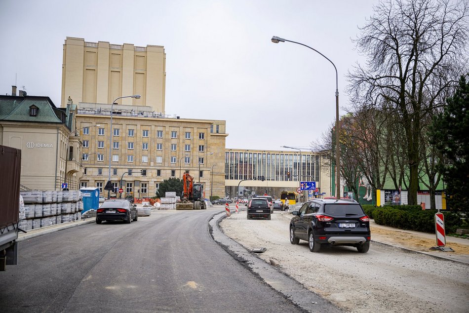 Łódź. Remont Sterlinga. Są już pierwsze chodniki i warstwy asfaltu