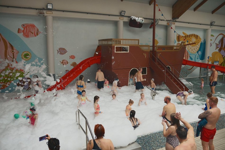 Łódź. Piana Party w Aquaparku Fala