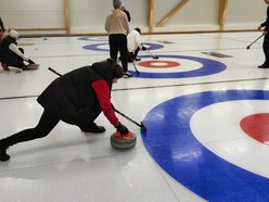 Curling - łódzcy seniorzy na lodzie