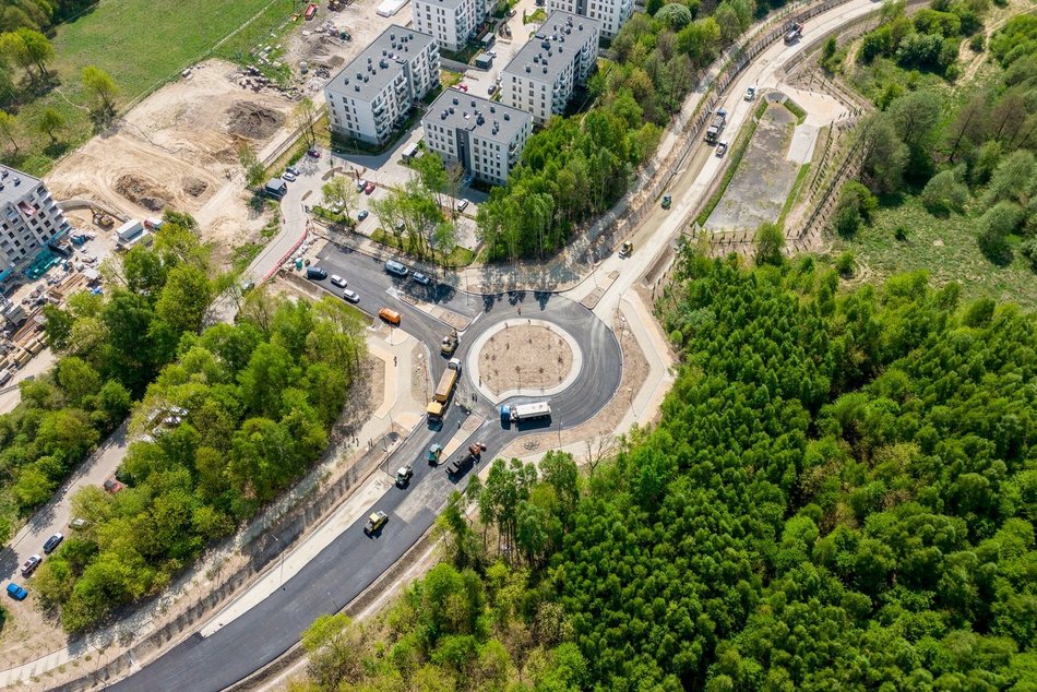 Łódź. Remont Kaczeńcowej w Łodzi. Kiedy będzie nowy asfalt i jakie są plany prac na Teofilowie?
