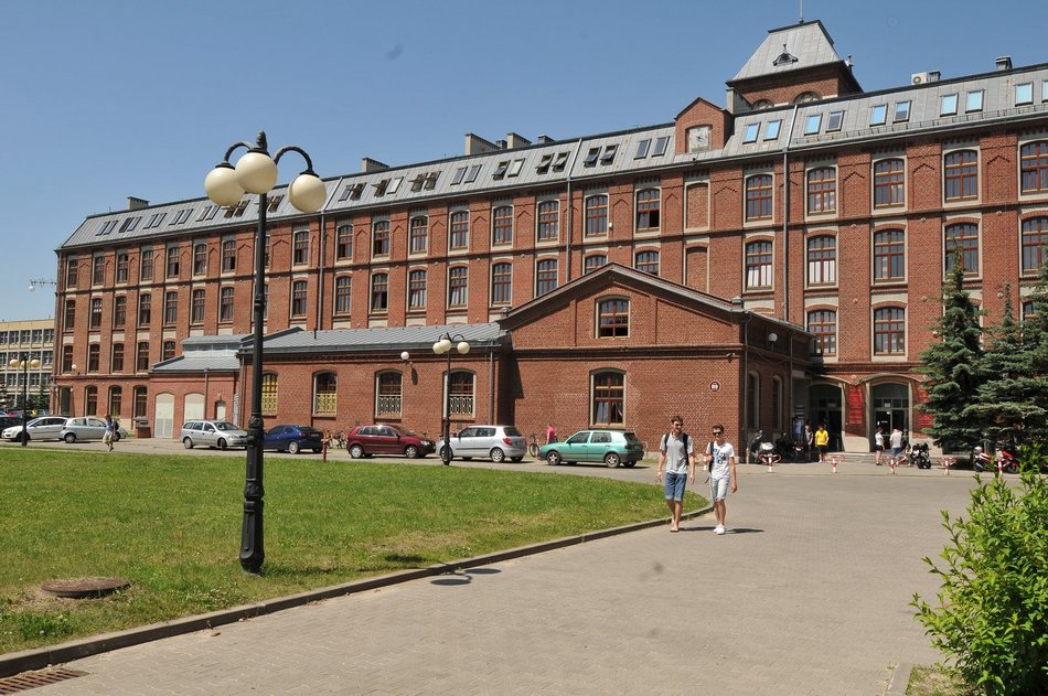 Łódź. Rekrutacja na uczelnie w Łodzi 2025/2026 trwa. Jak i do kiedy aplikować? 