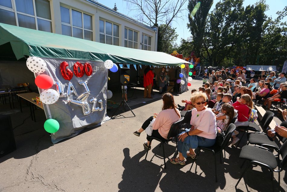 Rodzinny piknik z okazji 600. Urodzin Łodzi w Szkole Podstawowej nr 170 przy ul. Miedzianej 1/3