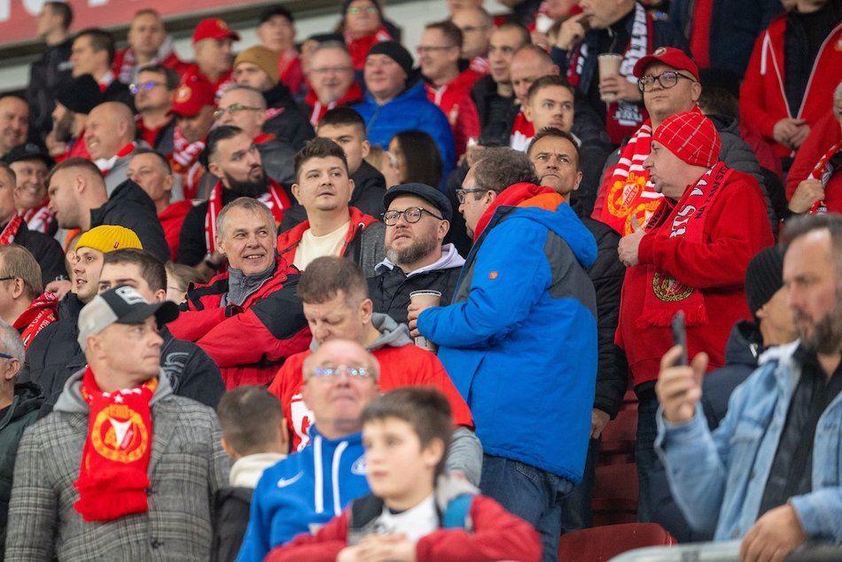 Kibice na meczu Widzewa Łódź z Radomiakiem Radom