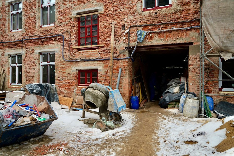 Łódź. Metamorfoza ruiny przy Włókienniczej