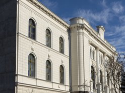 Finał remontu IV LO w Łodzi. Zabytkowy gmach odzyskał swój dawny blask