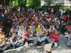 Łódź. Baśniowa Piotrkowska w Łodzi. Grupa Po OmacKu