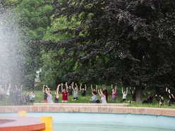 Łódź. Joga w Parku Podolskim w Łodzi. Dobra energia na rozpoczęcie weekendu!