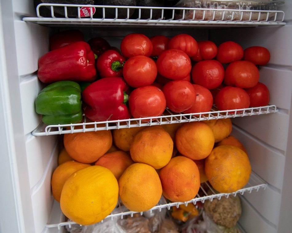 Łódź. Masz nadmiar świątecznych potraw? Skorzystaj z 26 lodówek społecznych w Łodzi