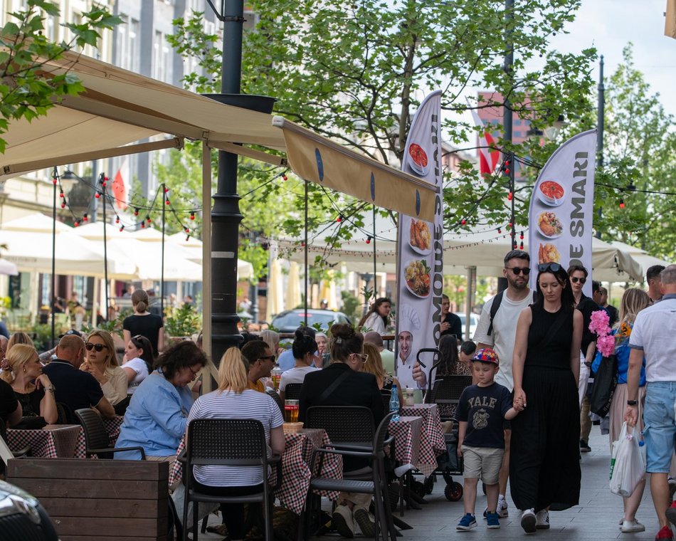 Łódź. Majówka 2025 na Piotrkowskiej w Łodzi. Tak łodzianie i turyści spędzają wolne chwile!