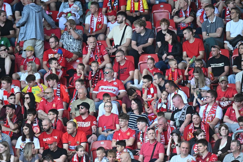 Łódź. Kibice na meczu Widzew II Łódź - Pelikan Łowicz. Odszukaj się w galerii!