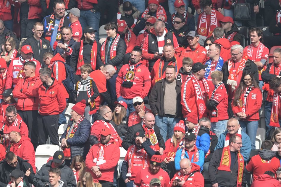Łódź. Kibice na meczu Widzew Łódź - Bruk-Bet Termalica Nieciecza. Byłeś/aś? Znajdź się w galerii!