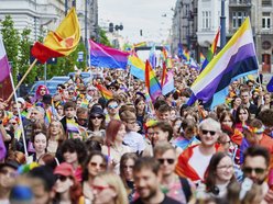 Uczestnicy Marszu Równości na ulicach Łodzi