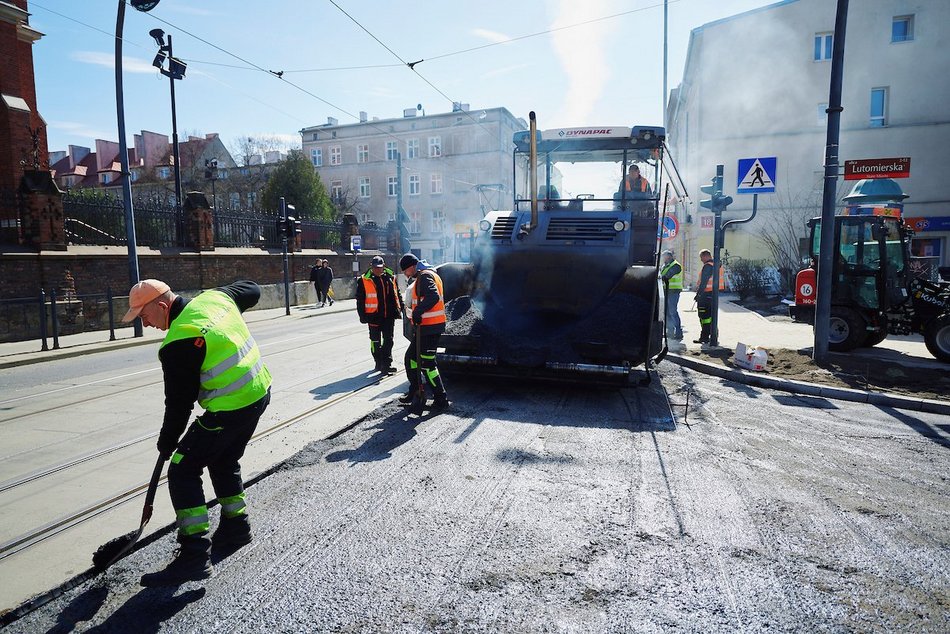 Łódź. Remont Lutomierskiej. Otworzą jezdnię w dwóch kierunkach przed Wielkanocą