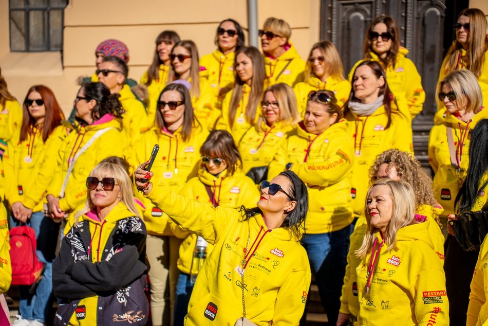 Łódź. Zobacz, jak "Babski Rajd AutoMocne" popędził Piotrkowską w Łodzi!