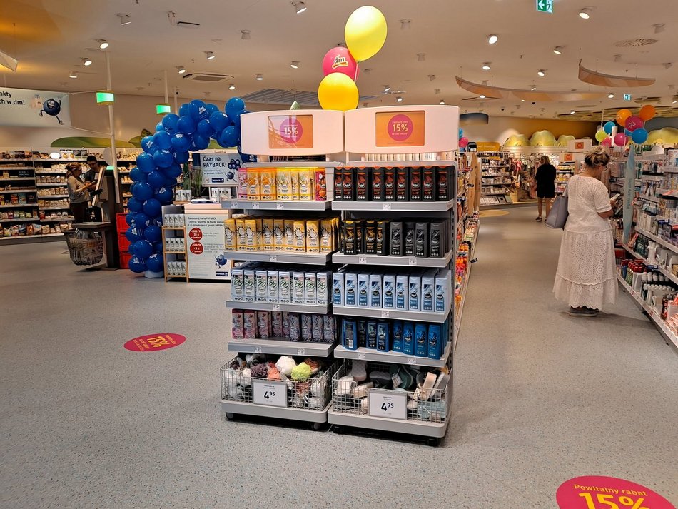Łódź. Nowość w M1 w Lodzi. To druga taka drogeria w mieście!