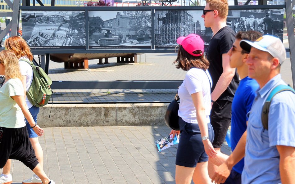 Łódź. Spacer szlakiem Łodzi filmowej. Kinomaniacy po raz kolejny nie zawiedli!