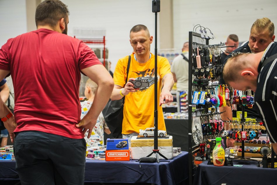 Łódź. Hot Wheels opanowały halę Expo Łódź! Setki miniatur aut, wyścigi na żywo i nie tylko!