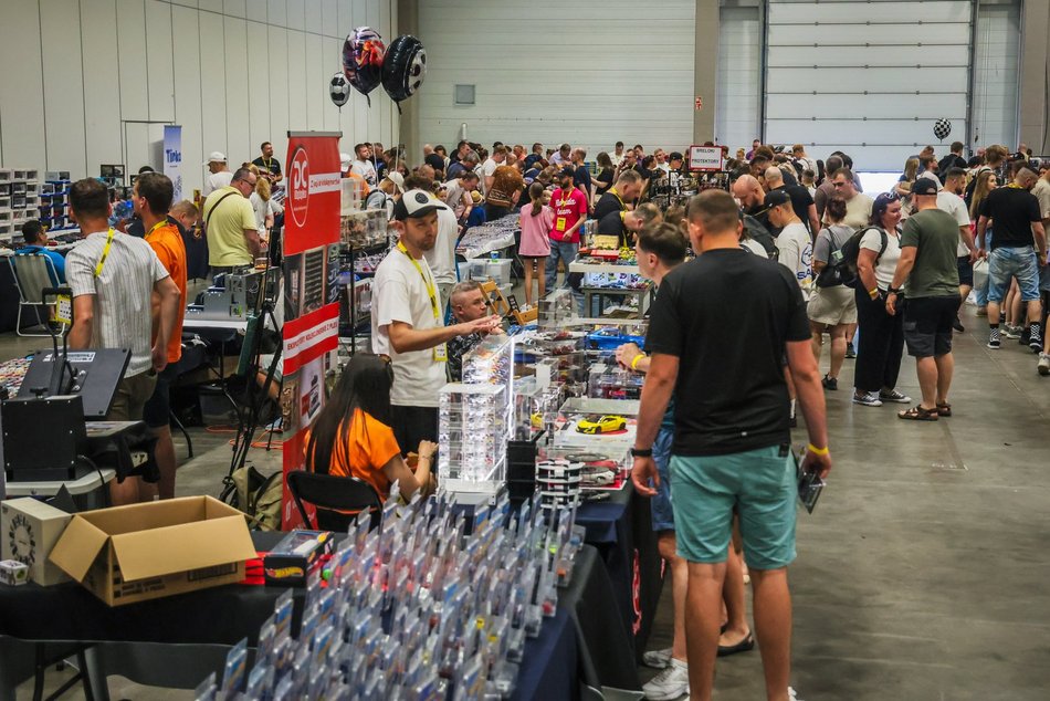 Łódź. Hot Wheels opanowały halę Expo Łódź! Setki miniatur aut, wyścigi na żywo i nie tylko!