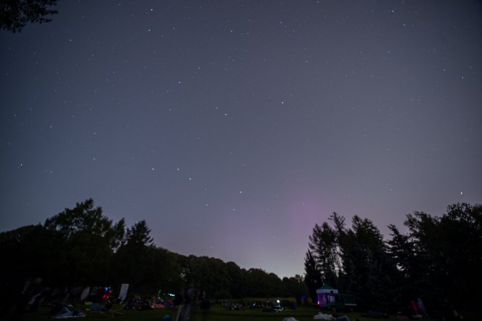 Zorza i spadające Perseidy nad Łodzią