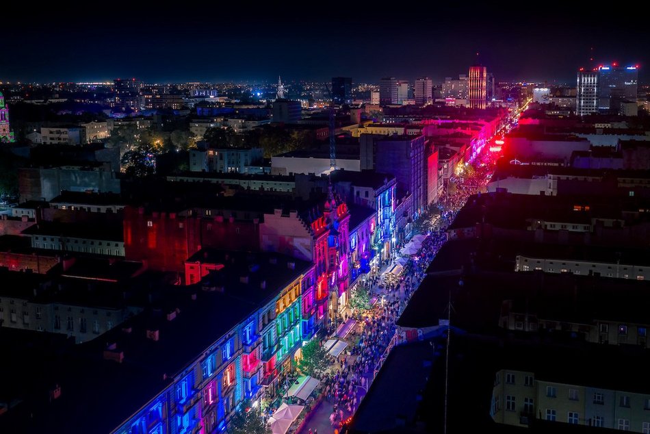 Łódź. Miliony świateł na Piotrkowskiej! Light Move Festival 2025 Łódź z lotu ptaka