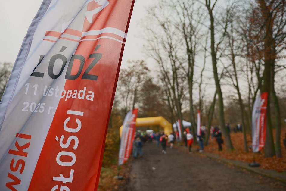 Łódź. Bieg Niepodległości w parku Julianowskim