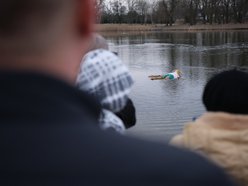 Topienie marzanny na Stawach Jana w Łodzi. Kolorowy korowód pożegnał zimę!