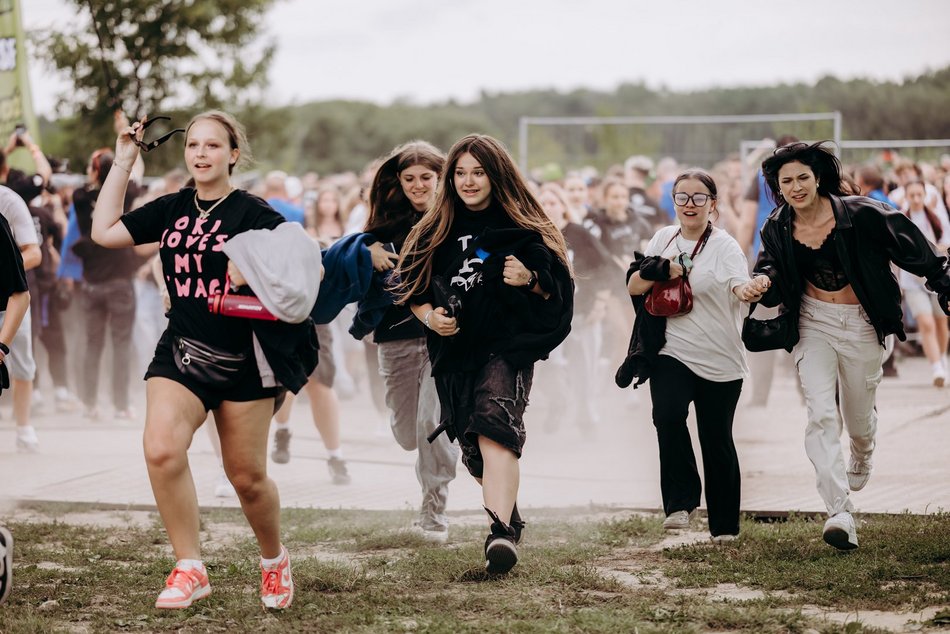 Łódź Summer Festival 2025 wystartował! Otwarcie bram i tłumy biegnące pod scenę!