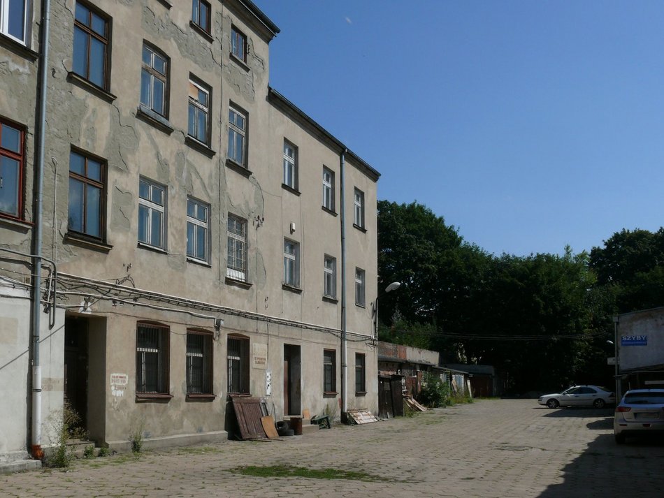 Kamienica przy ul. Sienkiewicza 56 przed remontem