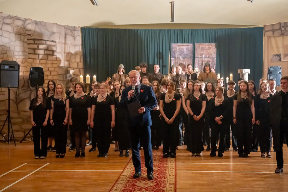 Łódź. 100-lecie Zespołu Szkół Ponadpodstawowych nr 5 w Łodzi. To była prawdziwa podróż w czasie!