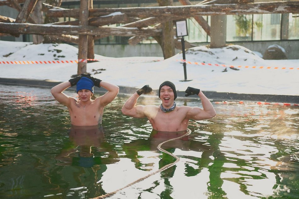 Łódź. Miłośnicy zimnych kąpieli w Orientarium Zoo Łódź