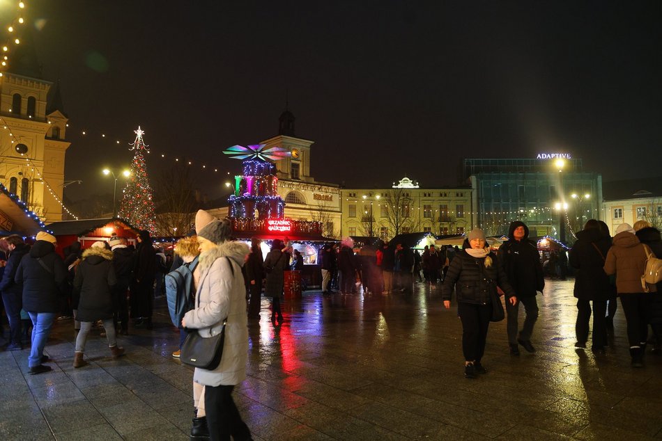 Świąteczny klimat na Jarmarku Bożonarodzeniowym w Łodzi