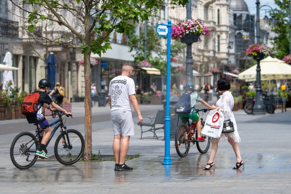 Upał w Łodzi nie daje ci żyć? Skorzystaj z kurtyny wodnej przy Piotrkowskiej