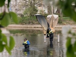 Łódź. Demontują fontannę w Parku Reymonta