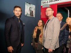 Kino Charlie - tablica na cześć aktora Leona Niemczyka