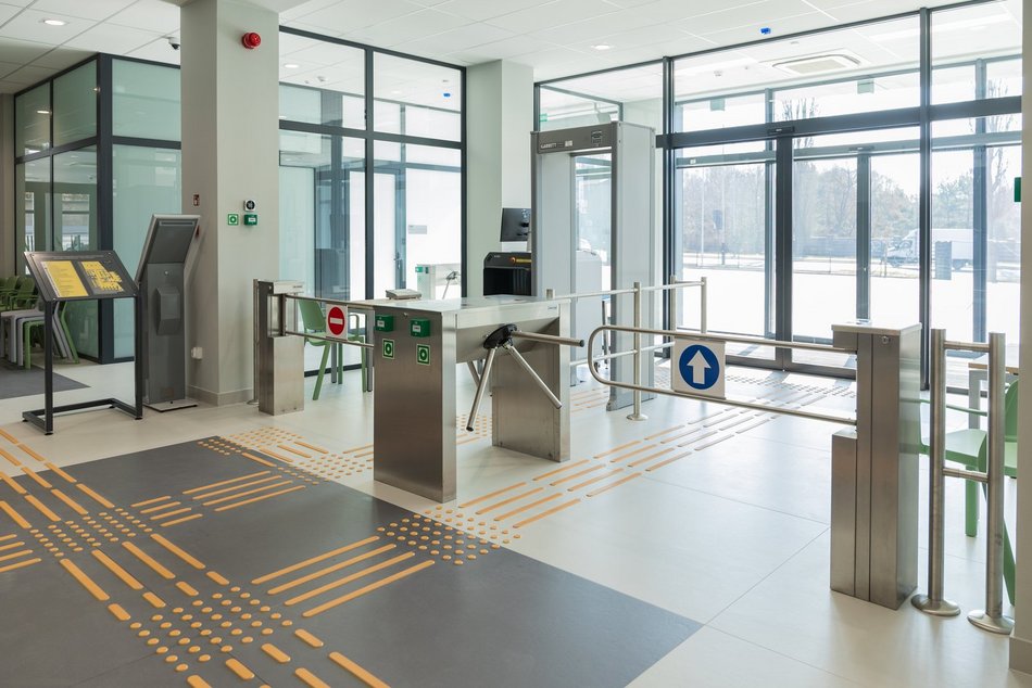 Łódź. Nowy Wydział Ksiąg Wieczystych gotowy. Kryje ponad 40 kilometrów półek