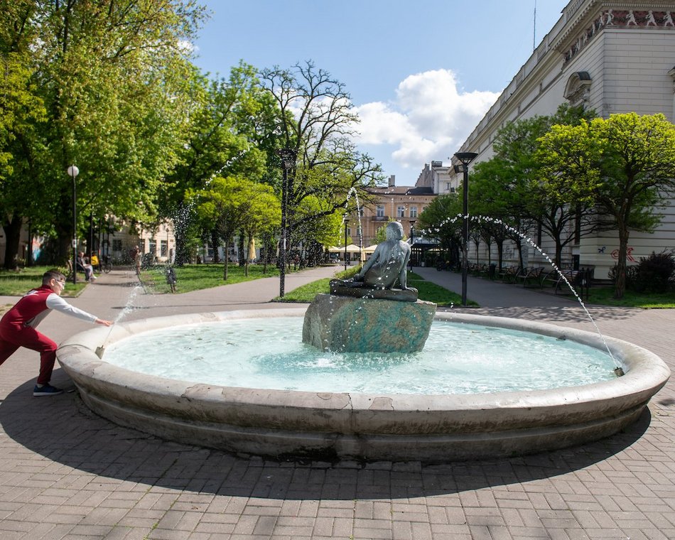 Łódź. Fontanny powróciły! Czas na wodne szaleństwo w mieście