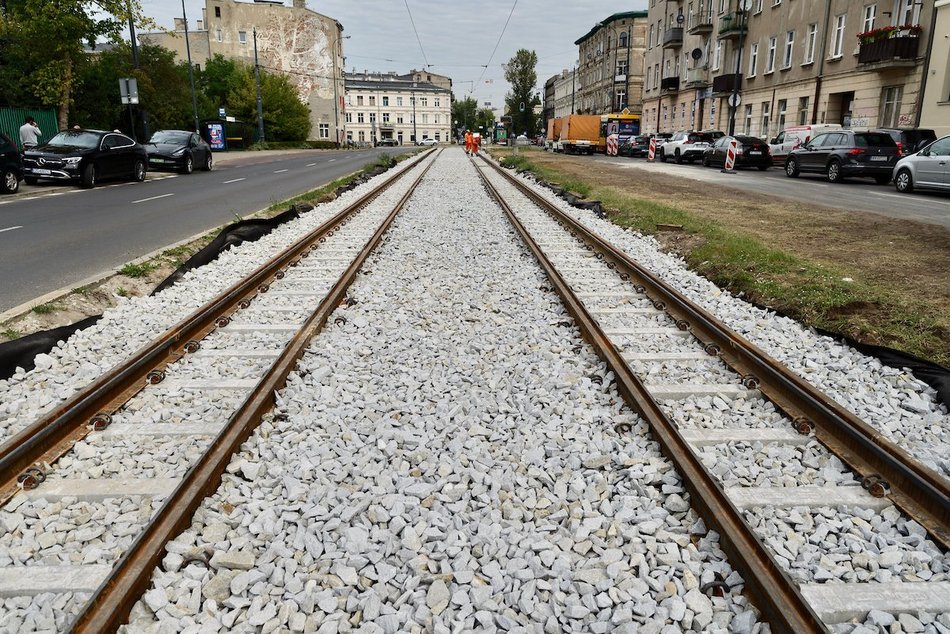 Łódź. Koniec remontu torowisk w centrum Łodzi. Autobusy i tramwaje MPK Łódź wracają na swoje trasy