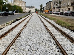 Łódź. Koniec remontu torowisk w centrum Łodzi. Autobusy i tramwaje MPK Łódź wracają na swoje trasy
