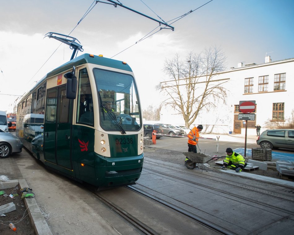 Przejazd testowy tramwaju MPK Łódź na ul. Legionów